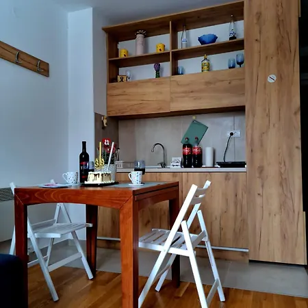 Apartment Apartman 11 *